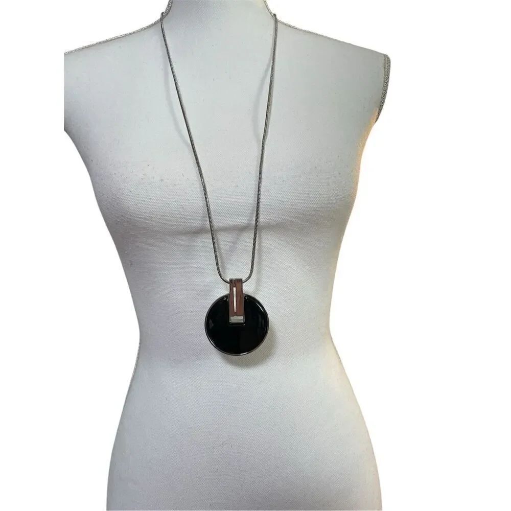 CHICO`S MCM BLACK ENAMEL & SILVER TONE PENDANT W SNAKE CHAIN NECKLACE